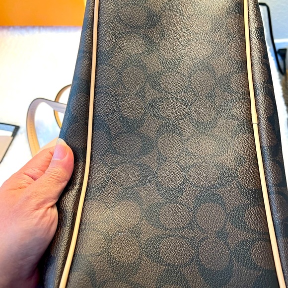 Coach Signature Peyton Carry All Tote bag - Picture 11 of 16